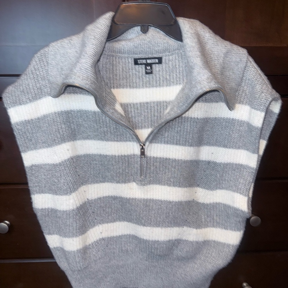Steve Madden Women’s Zip-Up Sweater in Gray and White